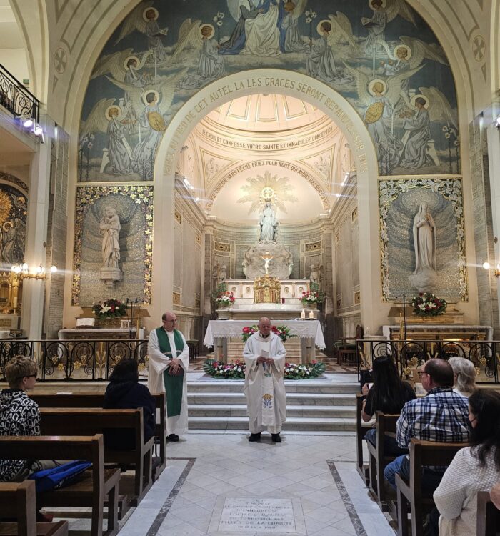Mass at Miraculous Medal Shrine 4