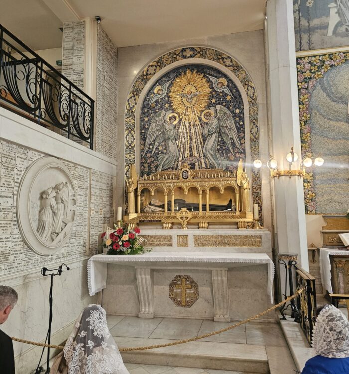 Saint Louise de Marillac-Miraculous Medal Shrine